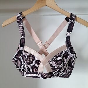 L'URV | Snake skin pattern & metallic pastel band sports bra